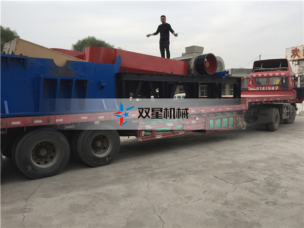廢鋼破碎機(jī)設(shè)備1600設(shè)備發(fā)貨現(xiàn)場